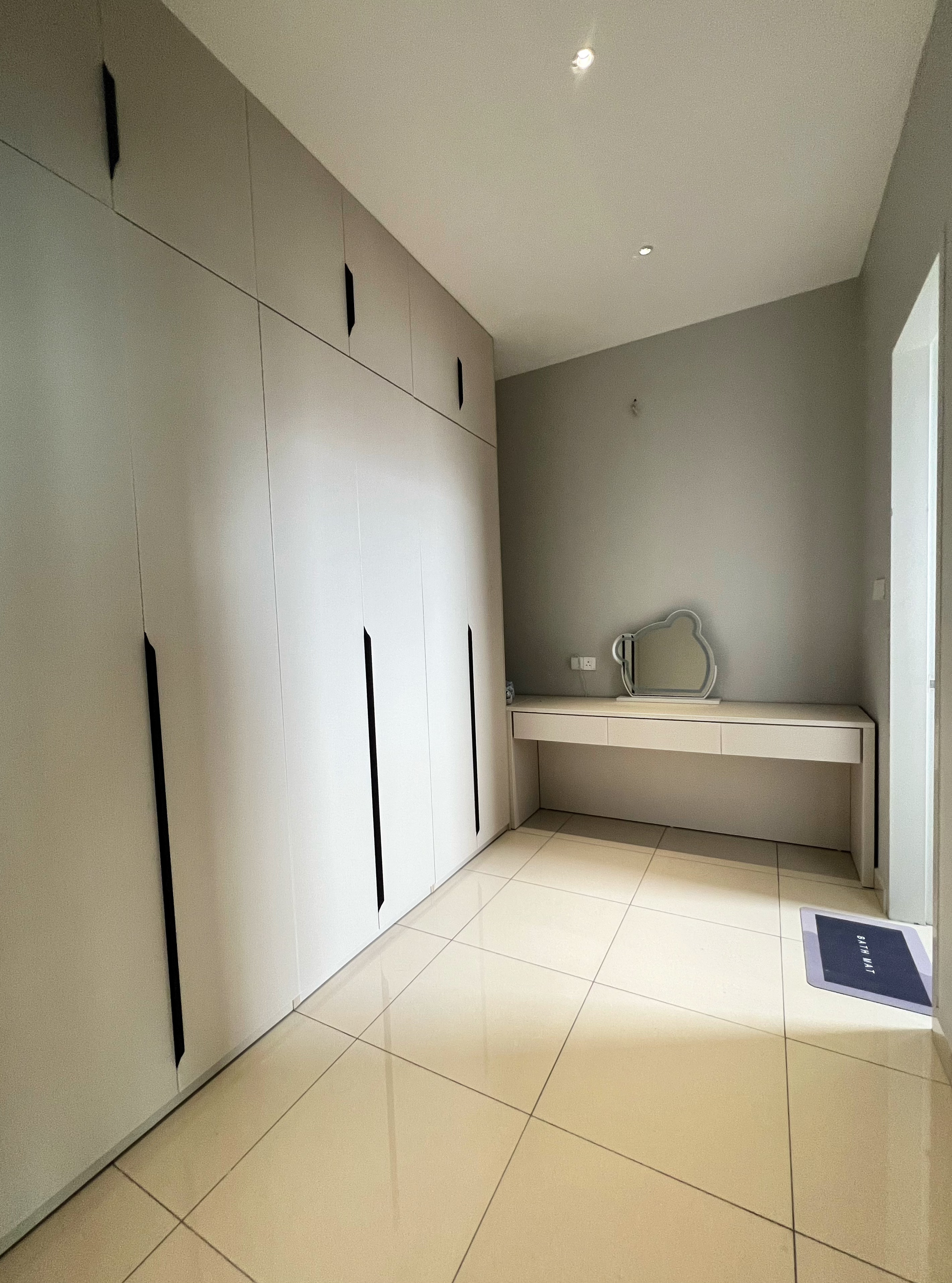 Master Room Thumbnail 3